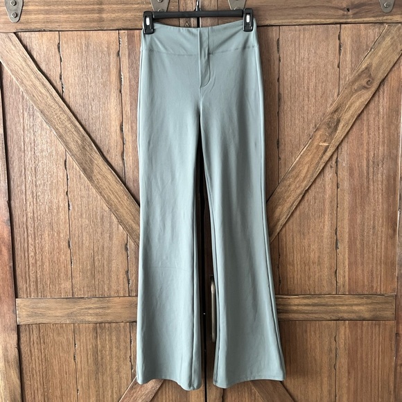 Halara Flex™ High Waisted Back Side Pocket Slight Flare Work Pants Small NWT - Picture 1 of 9